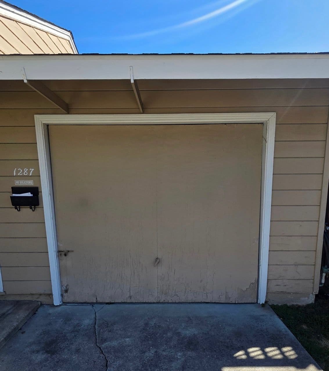 Garage Door Makeover in Santa Clara image